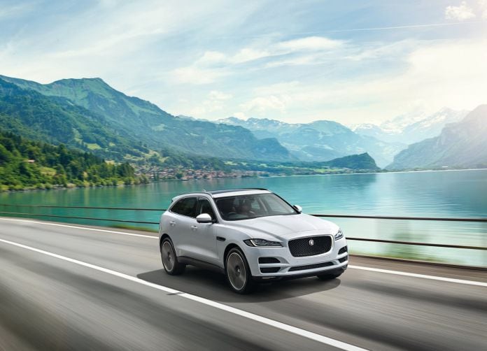 2017 Jaguar F-Pace - фотография 15 из 336