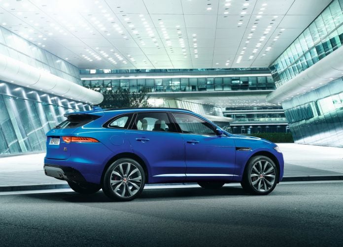 2017 Jaguar F-Pace - фотография 25 из 336