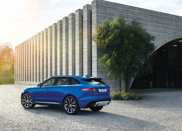 2017 Jaguar F-Pace - фотография 27 из 336