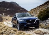 jaguar_2017_f_pace_029.jpg