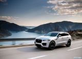 jaguar_2017_f_pace_043.jpg