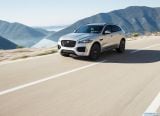 jaguar_2017_f_pace_047.jpg