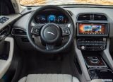 jaguar_2017_f_pace_137.jpg