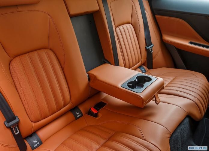 2017 Jaguar F-Pace - фотография 235 из 336