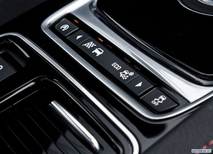 2017 Jaguar F-Pace S - фотография 124 из 173