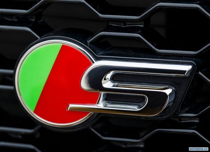 2017 Jaguar F-Pace S - фотография 163 из 173