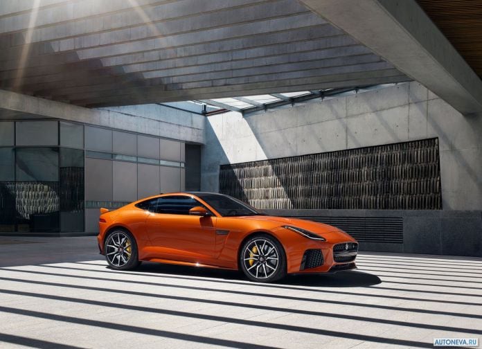 2017 Jaguar F-type SVR - фотография 2 из 34