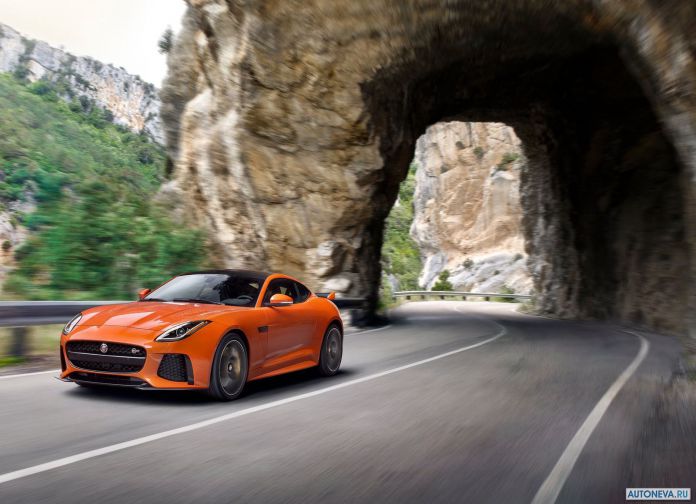 2017 Jaguar F-type SVR - фотография 8 из 34