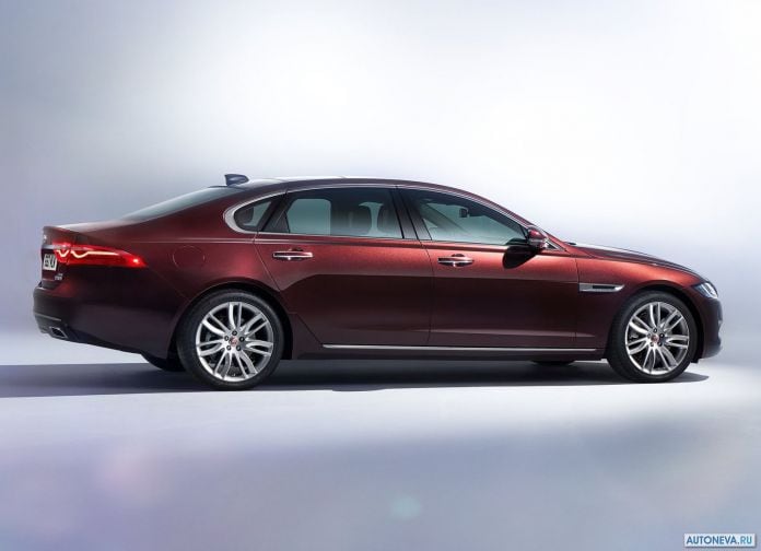 2017 Jaguar XFL - фотография 3 из 14