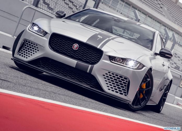 2018 Jaguar XE SV Project 8 - фотография 3 из 101