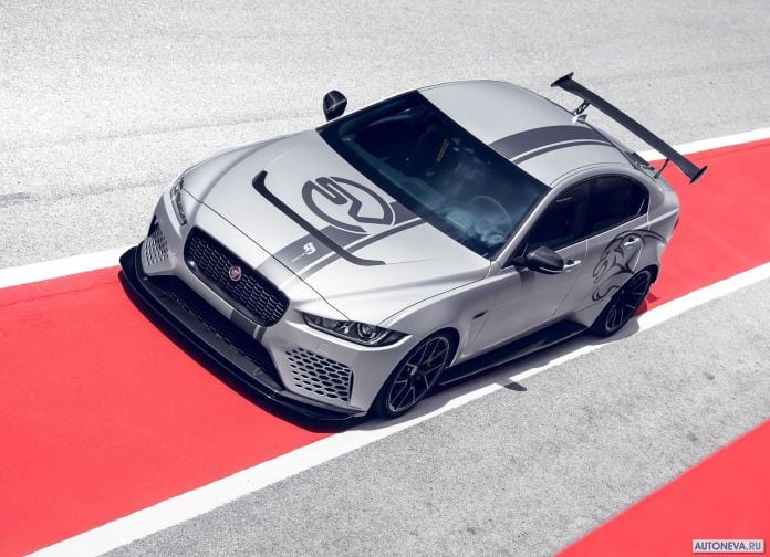 2018 Jaguar XE SV Project 8 - фотография 4 из 101