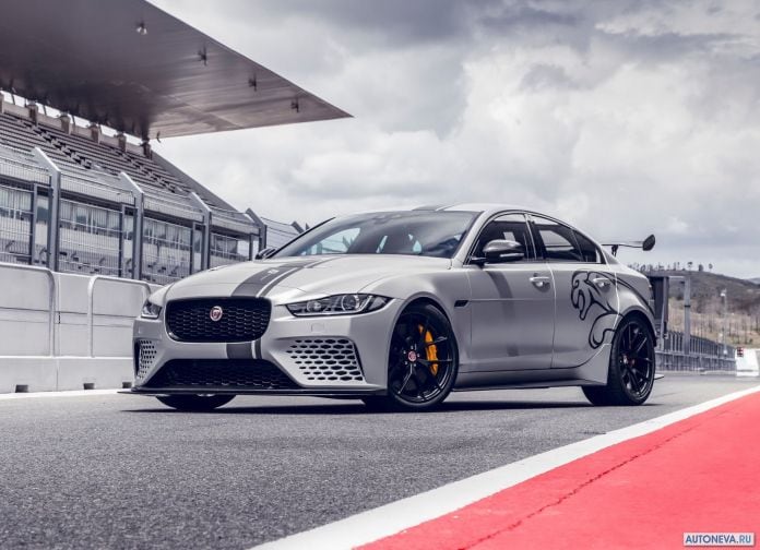 2018 Jaguar XE SV Project 8 - фотография 6 из 101