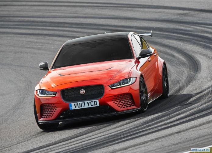 2018 Jaguar XE SV Project 8 - фотография 15 из 101