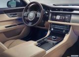 jaguar_2018_xf_sportbrake_089.jpg