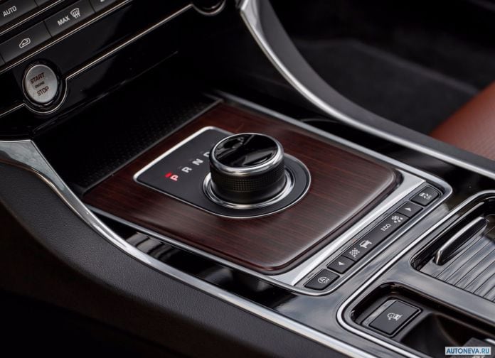 2018 Jaguar XF Sportbrake - фотография 118 из 211