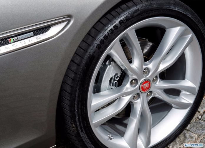 2018 Jaguar XF Sportbrake - фотография 182 из 211