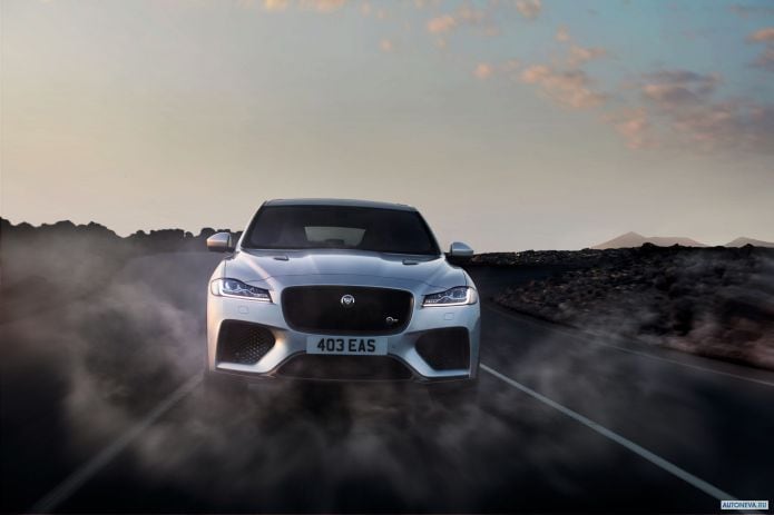 2019 Jaguar F-Pace SVR - фотография 2 из 40