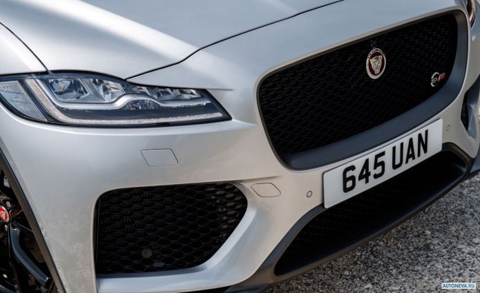 2019 Jaguar F-Pace SVR - фотография 37 из 40