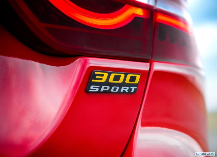 2019 Jaguar XE 300 Sport - фотография 19 из 21
