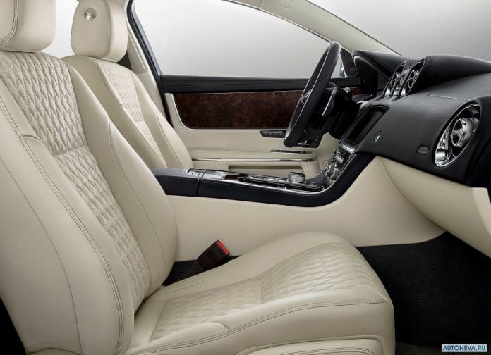 2019 Jaguar XJ50 - фотография 12 из 16