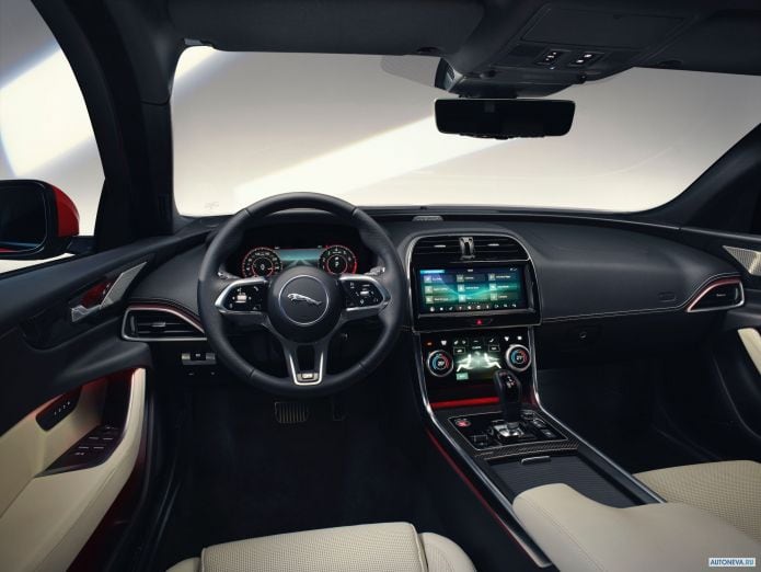 2020 Jaguar XE R-Dynamic - фотография 29 из 36