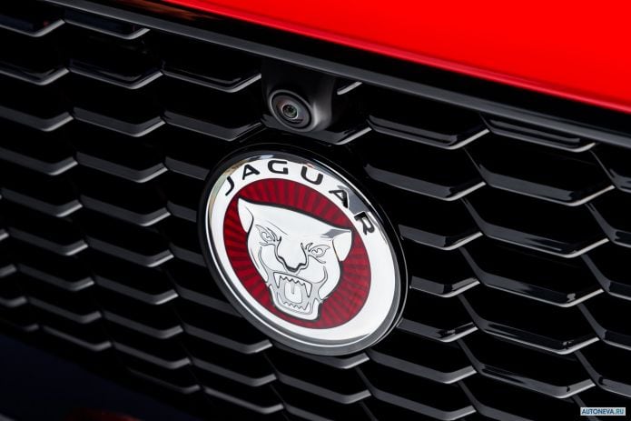 2020 Jaguar XE R-Dynamic - фотография 35 из 36