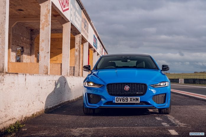 2020 Jaguar XE R-dynamic Reims Edition - фотография 4 из 40 2020 Jaguar XE R-dynamic Reims Edition - фотография 4 из 40