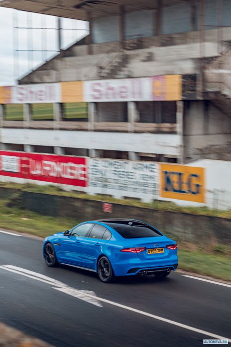 2020 Jaguar XE R-dynamic Reims Edition - фотография 28 из 40 2020 Jaguar XE R-dynamic Reims Edition - фотография 28 из 40