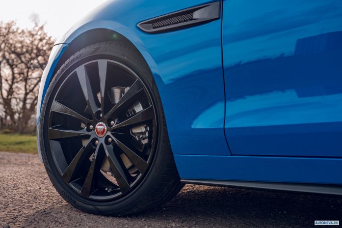2020 Jaguar XE R-dynamic Reims Edition - фотография 34 из 40 2020 Jaguar XE R-dynamic Reims Edition - фотография 34 из 40
