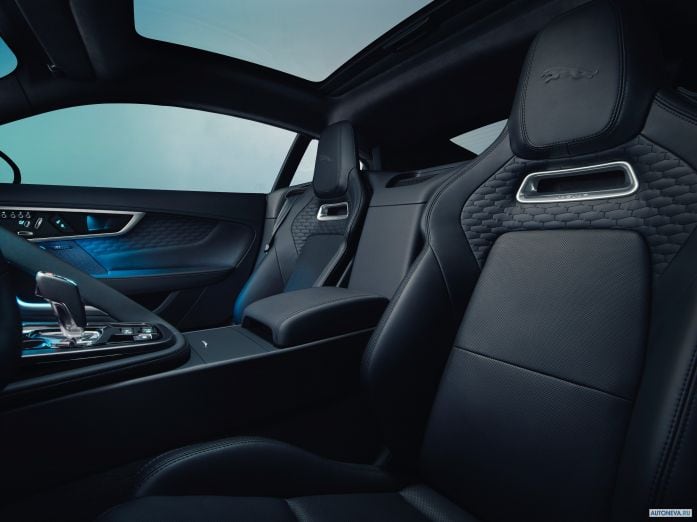 2021 Jaguar F-type - фотография 20 из 31