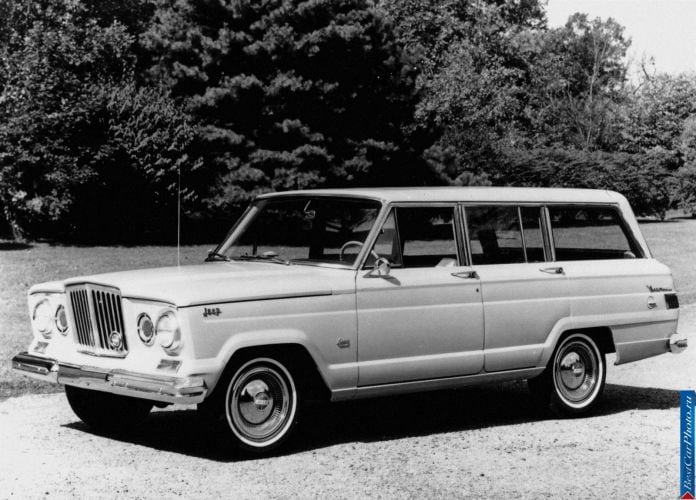 1963 Jeep Wagoneer - фотография 1 из 2