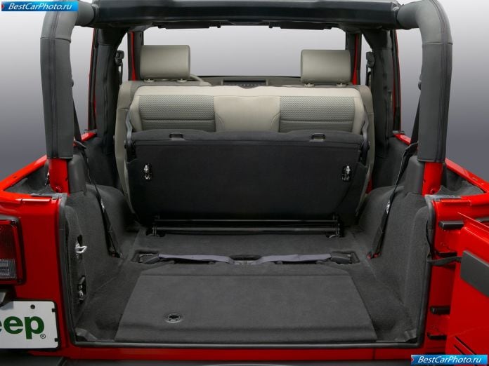 2007 Jeep Wrangler Rubicon - фотография 22 из 31
