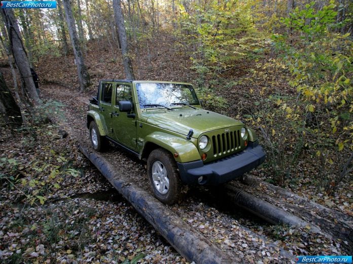2007 Jeep Wrangler Unlimited - фотография 13 из 39