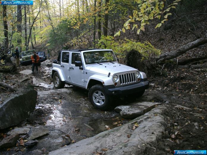 2007 Jeep Wrangler Unlimited - фотография 18 из 39