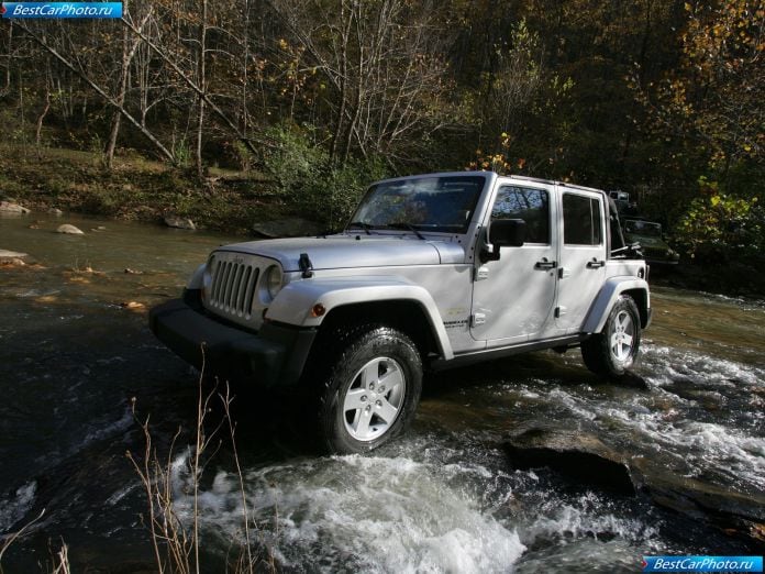 2007 Jeep Wrangler Unlimited - фотография 23 из 39