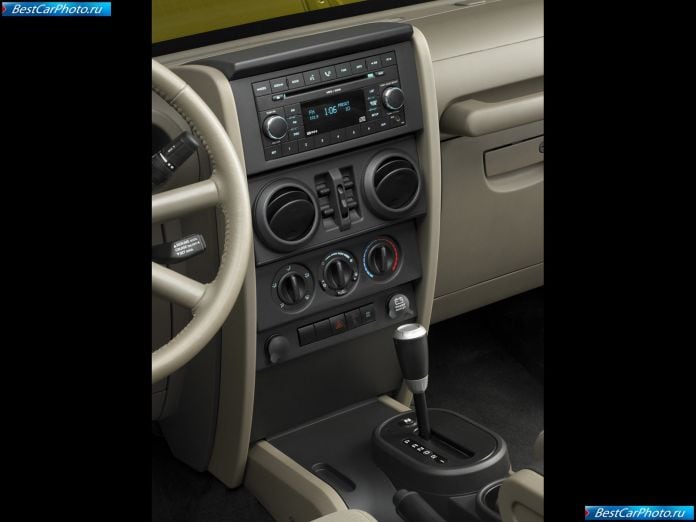2007 Jeep Wrangler Unlimited - фотография 39 из 39