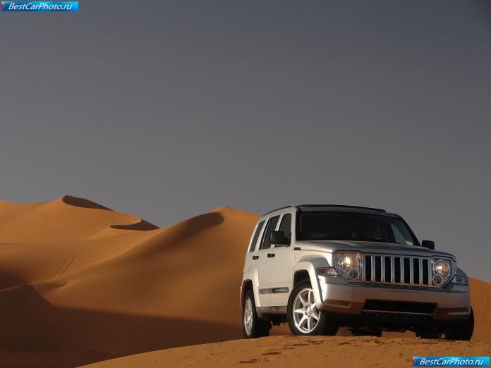 2008 Jeep Cherokee - фотография 2 из 27