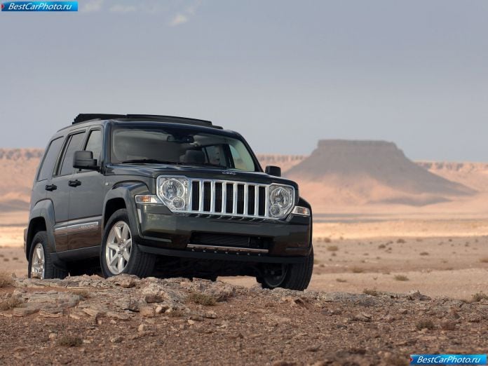 2008 Jeep Cherokee - фотография 3 из 27