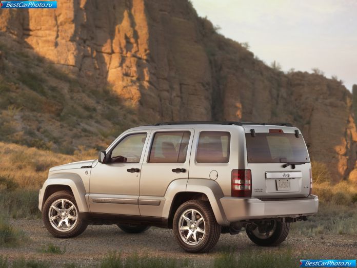 2008 Jeep Liberty - фотография 7 из 33