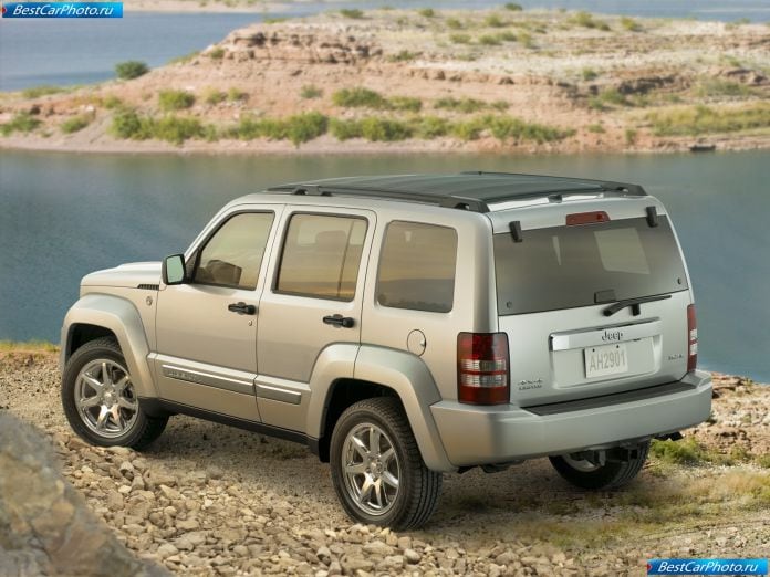2008 Jeep Liberty - фотография 9 из 33