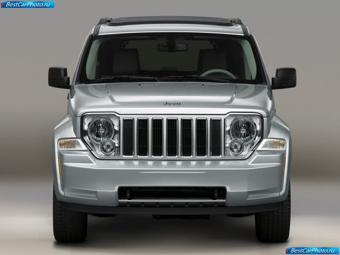 2008 Jeep Liberty - фотография 10 из 33