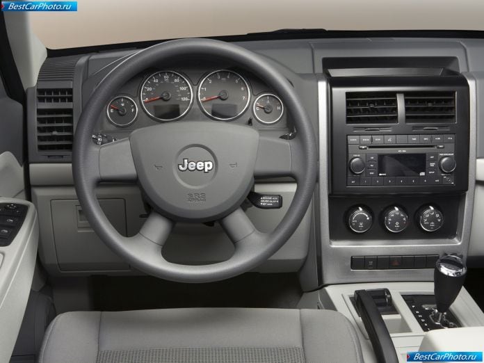2008 Jeep Liberty - фотография 14 из 33