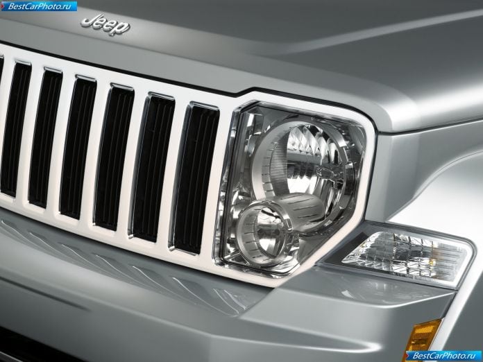 2008 Jeep Liberty - фотография 20 из 33