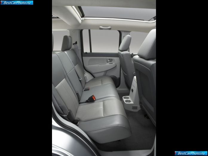 2008 Jeep Liberty - фотография 24 из 33