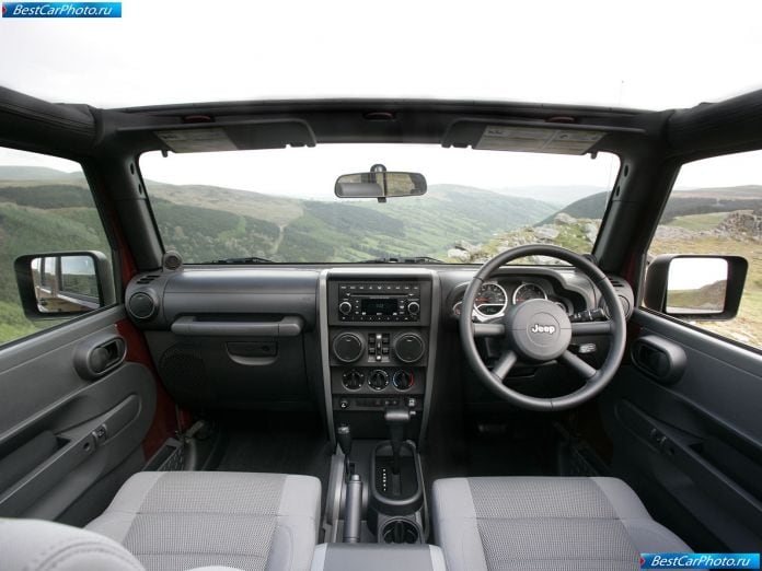 2008 Jeep Wrangler Unlimited Uk Version - фотография 28 из 43