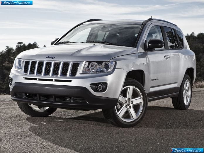 2011 Jeep Compass - фотография 2 из 53