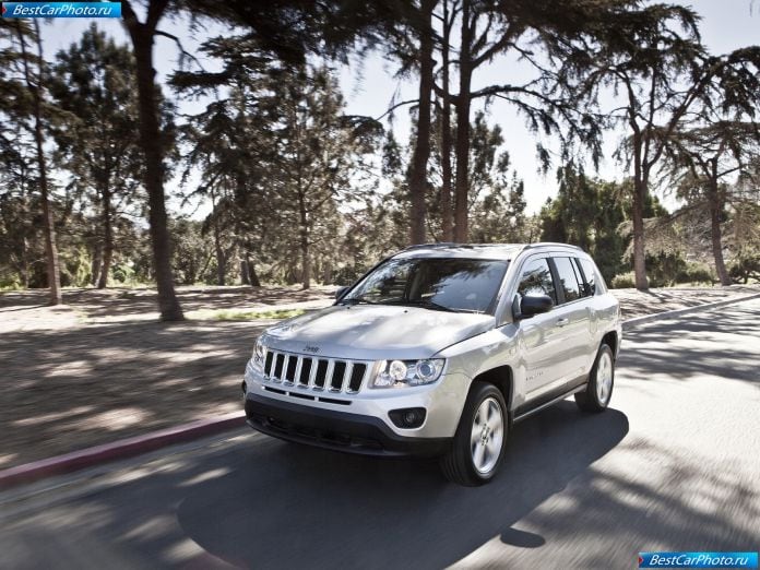 2011 Jeep Compass - фотография 21 из 53