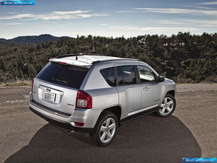 2011 Jeep Compass - фотография 22 из 53