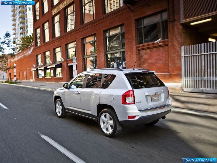 2011 Jeep Compass - фотография 25 из 53