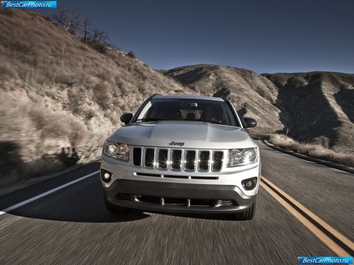 2011 Jeep Compass - фотография 30 из 53